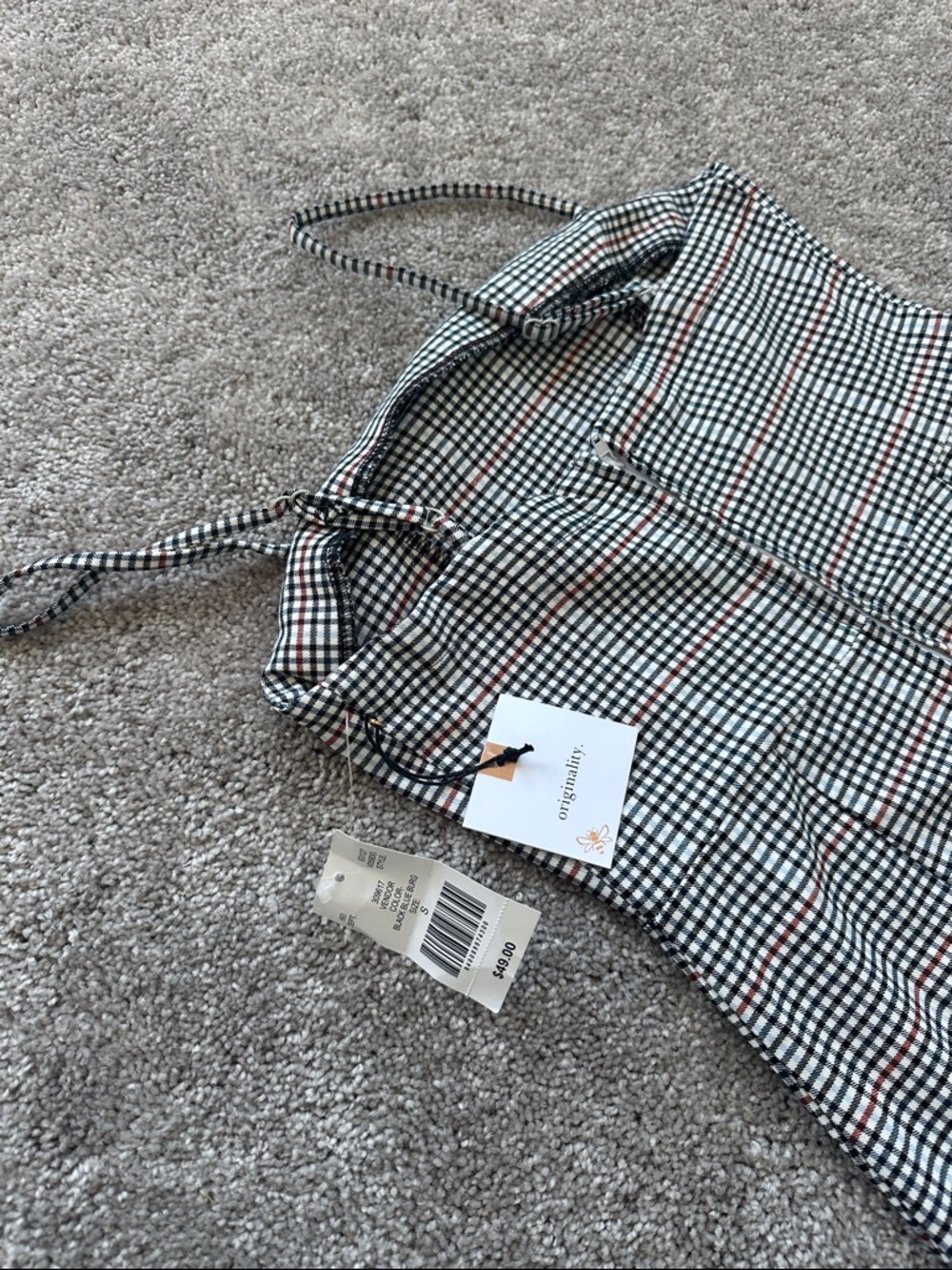 Sleeveless Check Print Bodycon Dress in Black and White - Picture 4 of 4